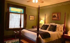 Trimmer House Bed And Breakfast